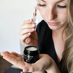 Bondi Wash 10 Buddhawood & Blackcurrant Purifying Night Balm von