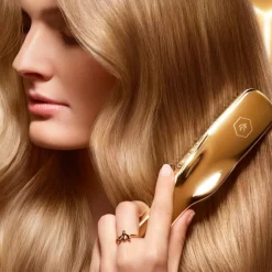 GUERLAIN Abeille Royale Scalp & Hair Care Brush von