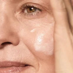 Mu00C1DARA Age Pro Renew Nachtcreme von MÁDARA Sale