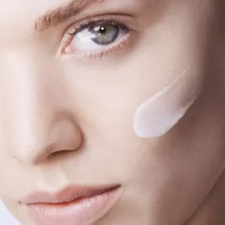 Lancu00F4me Anti-Aging UV Expert Supra Screen SPF 50+ von Lancôme