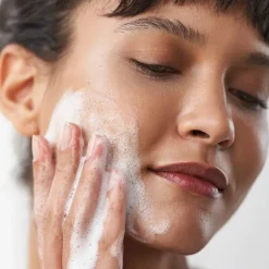 ANNEMARIE Bu00D6RLIND AQUANATURE Erfrischendes Reinigungsmousse von ANNEMARIE BÖRLIND