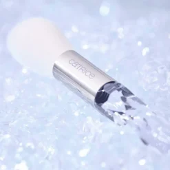 Catrice ARCTIC ILLUSION Highlighter Brush von