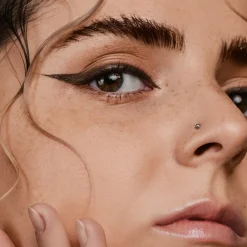 Mu00C1DARA Augen The Eye Pencil von MÁDARA