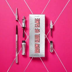 Benefit Brow Haul of Fame - Augenbrauen-Kit aus Stift, Gel & Brow Setter