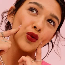 Benefit Plushtint - Feuchtigkeitsspendender Matter Tint Online