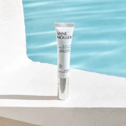 Anne Mu00F6ller Blockâge Blue L-Eye Defender Cream von Anne Möller
