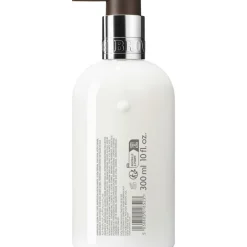 Molton Brown Bluebell & Wild Strawberry Körperlotion von Hot