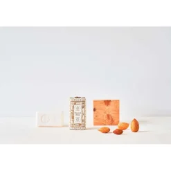 Claus Porto Classico Double Almond Milk Wax Sealed Soap von