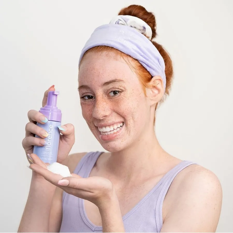 florence by mills Cleanse Clear The Way Clarifying Face Wash von