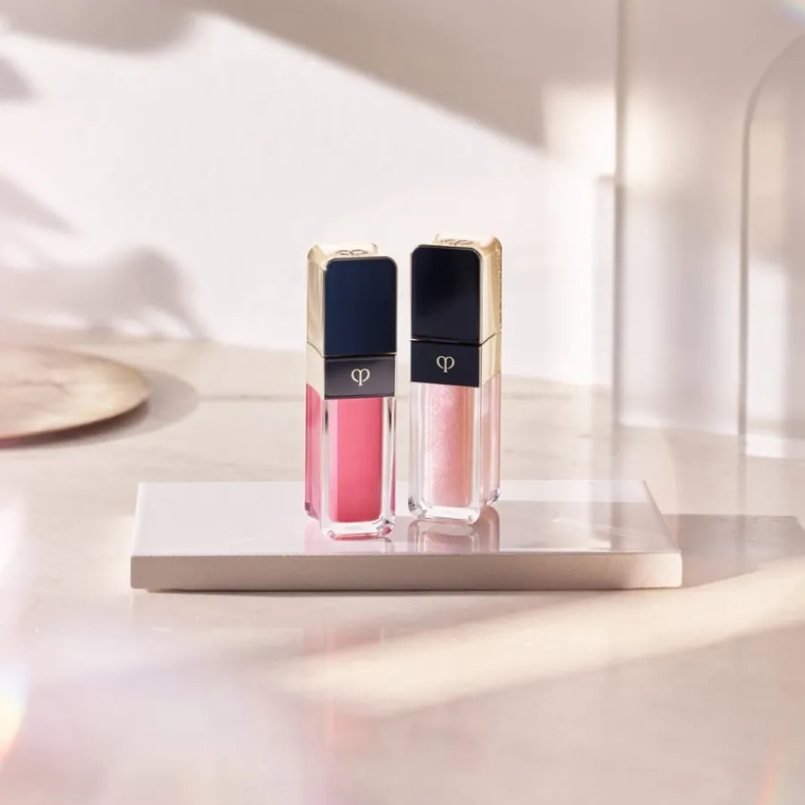 Clu00E9 de Peau Beautu00E9 Clé de Peau Beauté Cream Rouge Shine