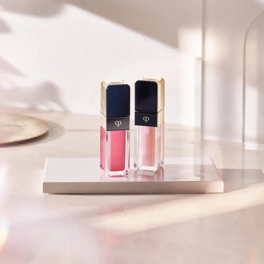 Clu00E9 de Peau Beautu00E9 Clé de Peau Beauté Cream Rouge Matte Hot