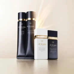 Clu00E9 de Peau Beautu00E9 Clé de Peau Beauté Long Lasting Hydrating Veil