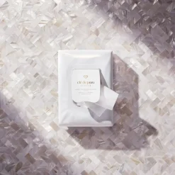 Clu00E9 de Peau Beautu00E9 Clé de Peau Beauté Makeup Cleansing Towelettes