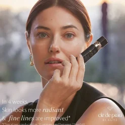 Clu00E9 de Peau Beautu00E9 Clé de Peau Beauté Radiant Cream Foundation