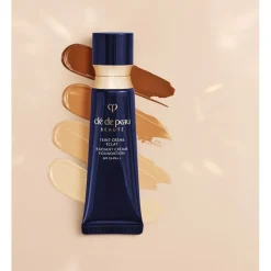 Clu00E9 de Peau Beautu00E9 Clé de Peau Beauté Radiant Cream Foundation