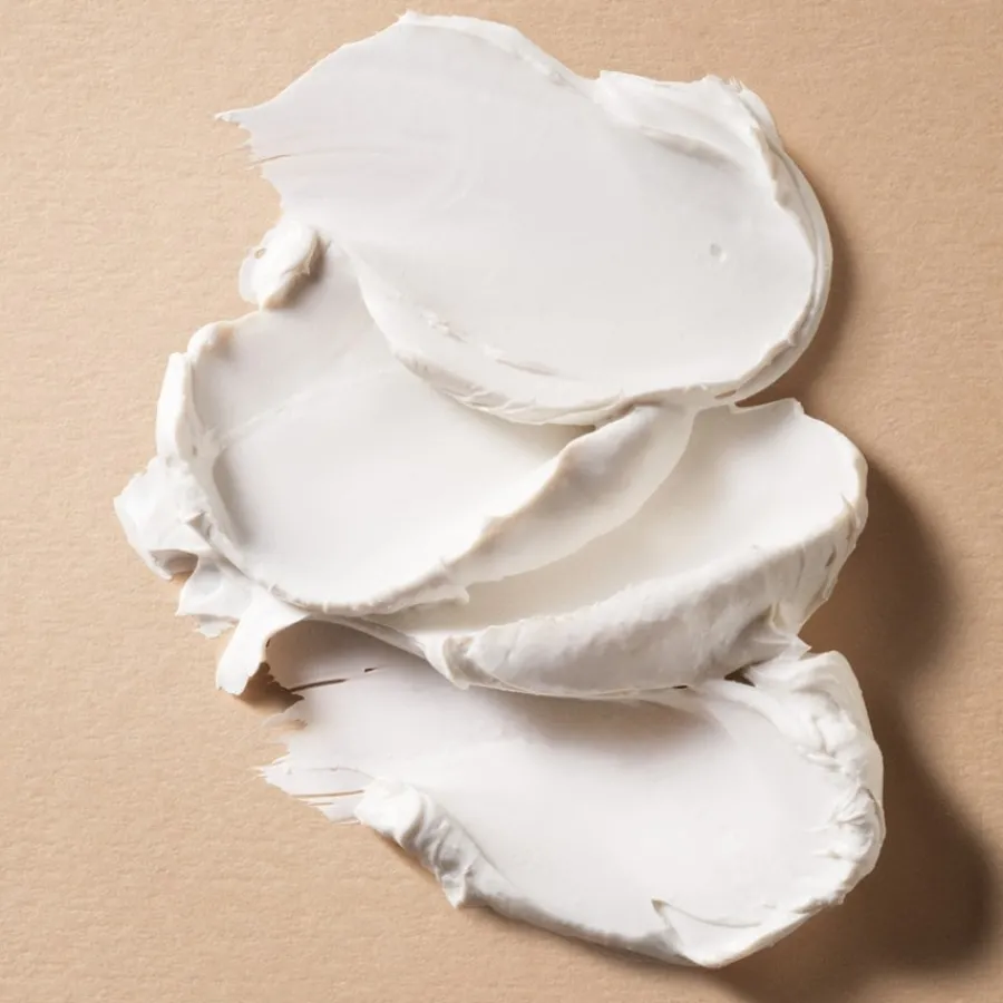 Clu00E9 de Peau Beautu00E9 Clé de Peau Beauté Skin-Refining Clay Scrub