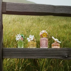 Marc Jacobs Daisy Wild Eau de Parfum Spray Eau So Intense von