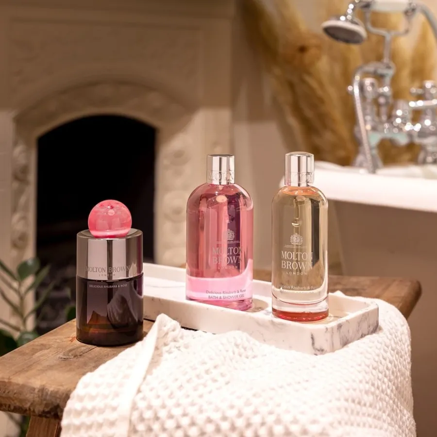 Molton Brown Delicious Rhubarb & Rose Eau de Parfum Spray von New