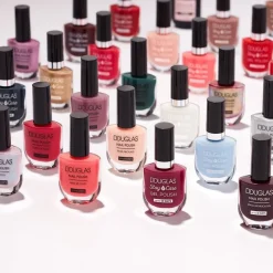 Douglas Collection Nail Polish (Up to 6 Days) Hot