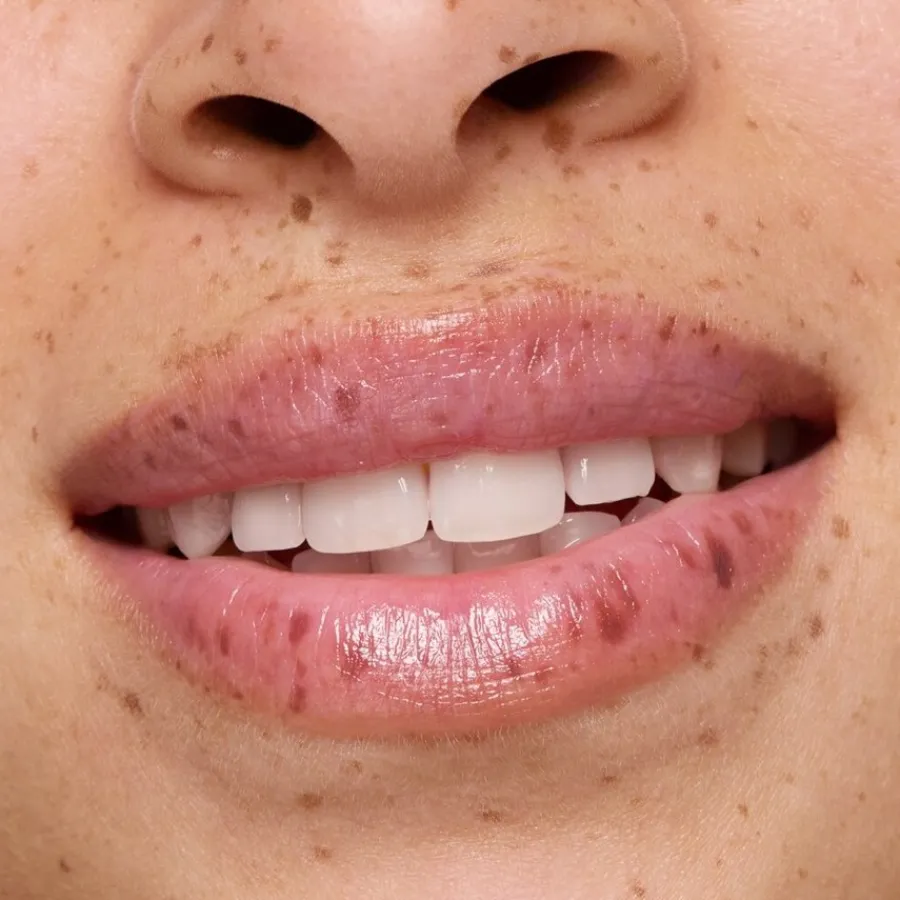 Essence Heart Core Fruity Lip Balm