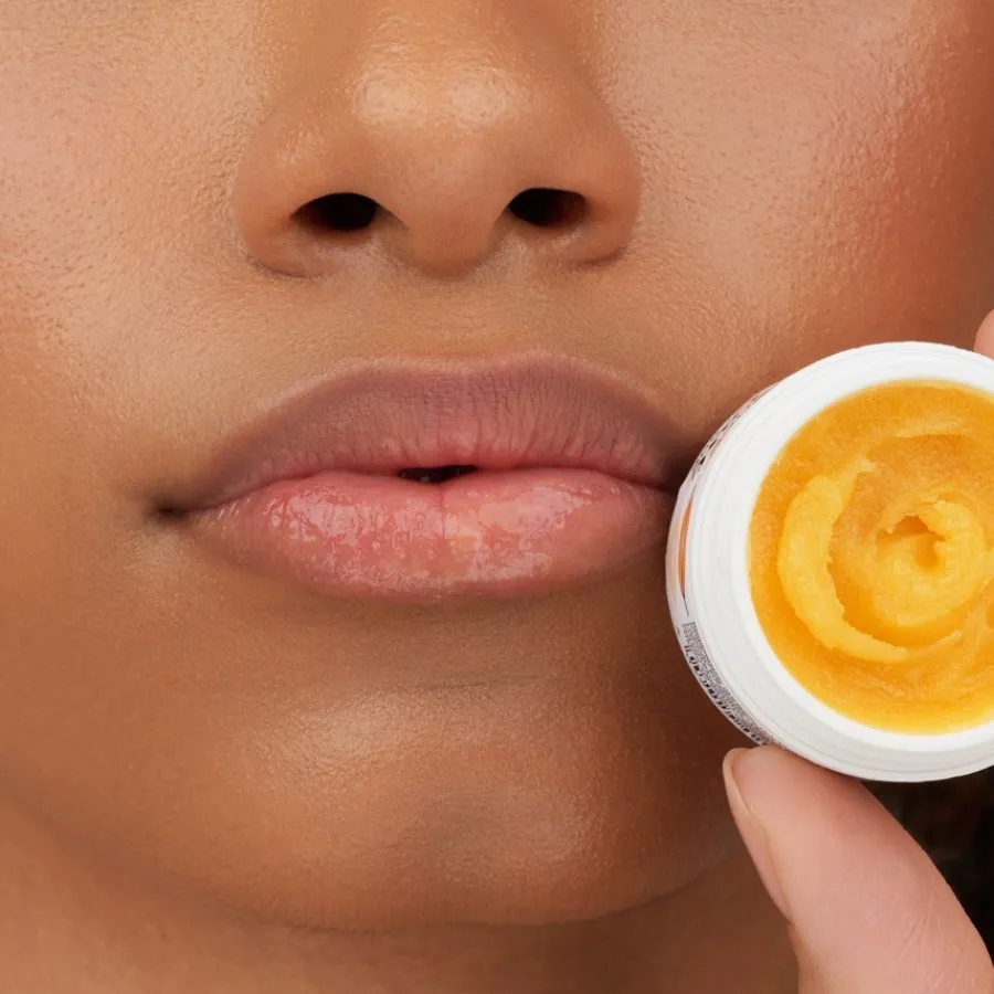 Essence Lip Care SUGAR SCRUB New