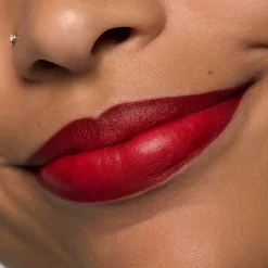 Essence The Slim Stick