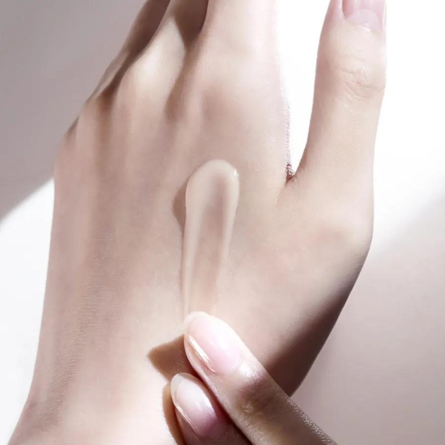 SENSAI Expert Products Essence Day Veil von New