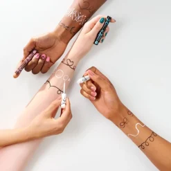 Essence Eyeliner & Kajal Lash Princess Liquid Liner von