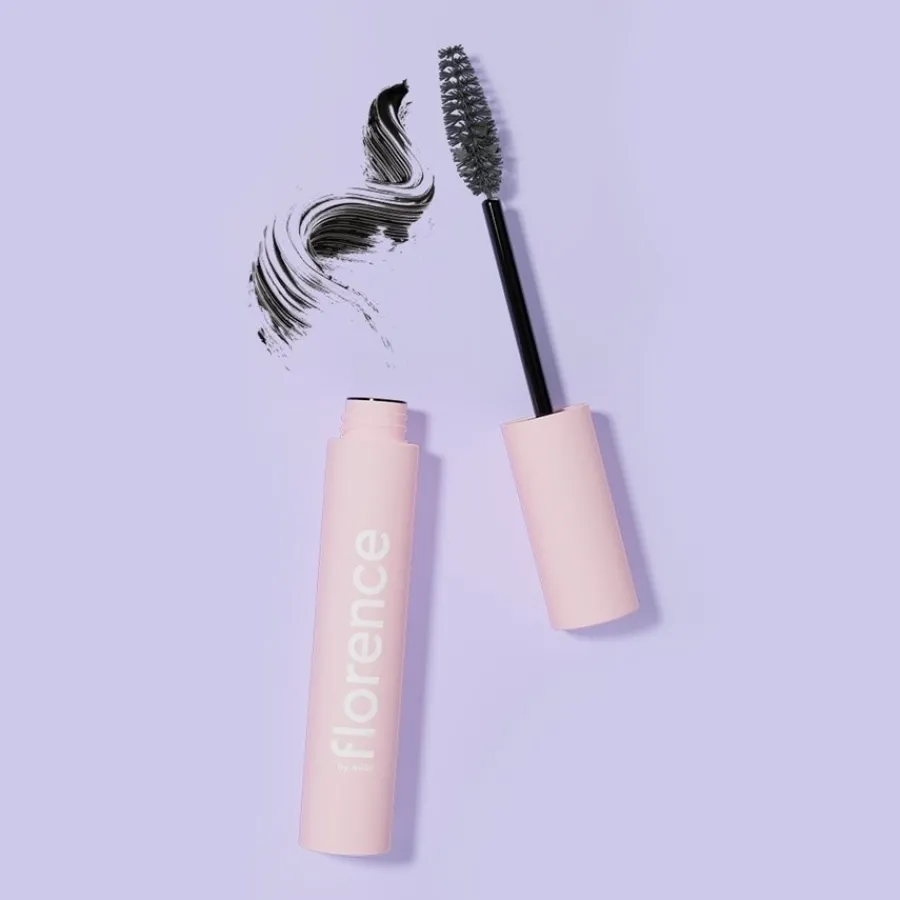 florence by mills Eyes Up a Notch Volumizing Mascara von