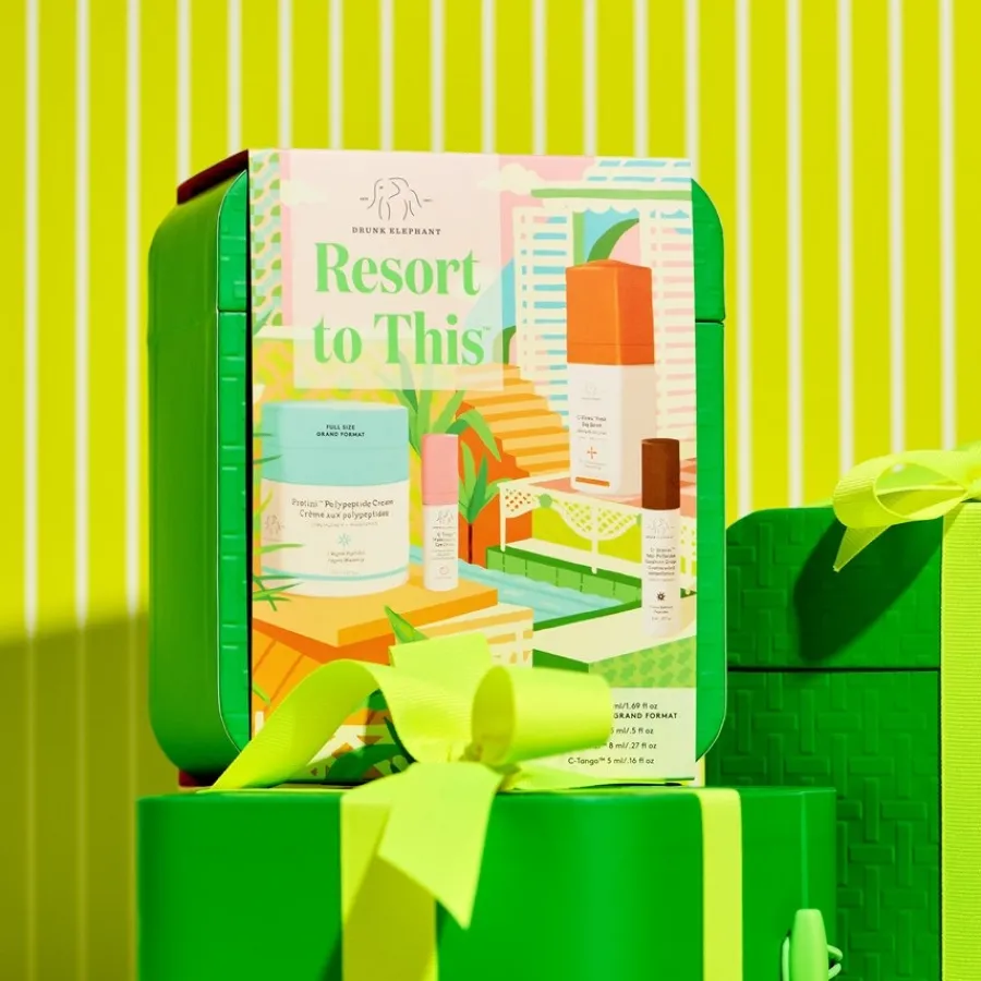 Drunk Elephant Feuchtigkeitspflege Resort to This Set von
