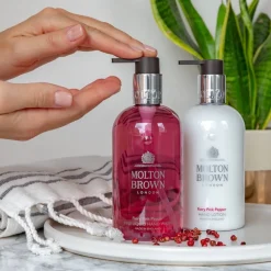 Molton Brown Fiery Pink Pepper Hand Lotion von Clearance