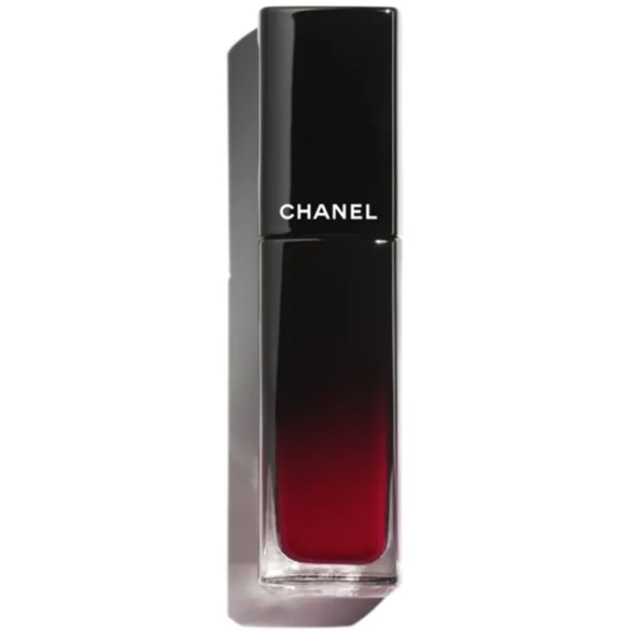 CHANEL FLUID-LIPPENSTIFTE ROUGE ALLURE LAQUE Der glänzende Fluid-Lippenstift mit langem Halt von Hot