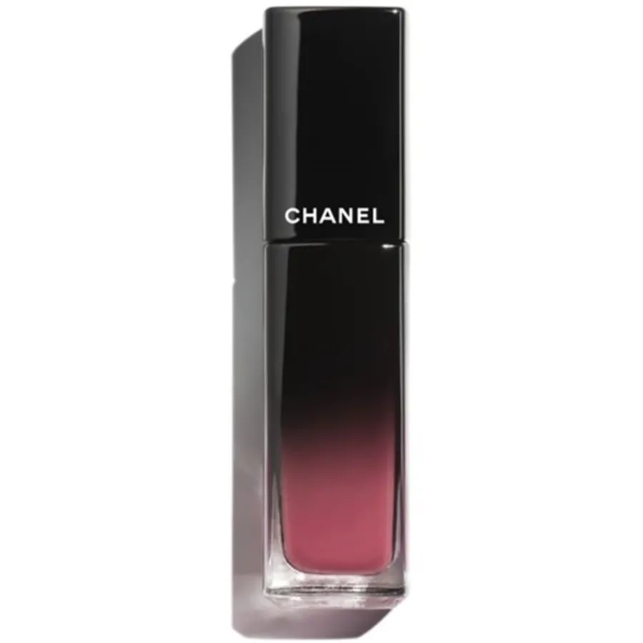CHANEL FLUID-LIPPENSTIFTE ROUGE ALLURE LAQUE Der glänzende Fluid-Lippenstift mit langem Halt von Hot
