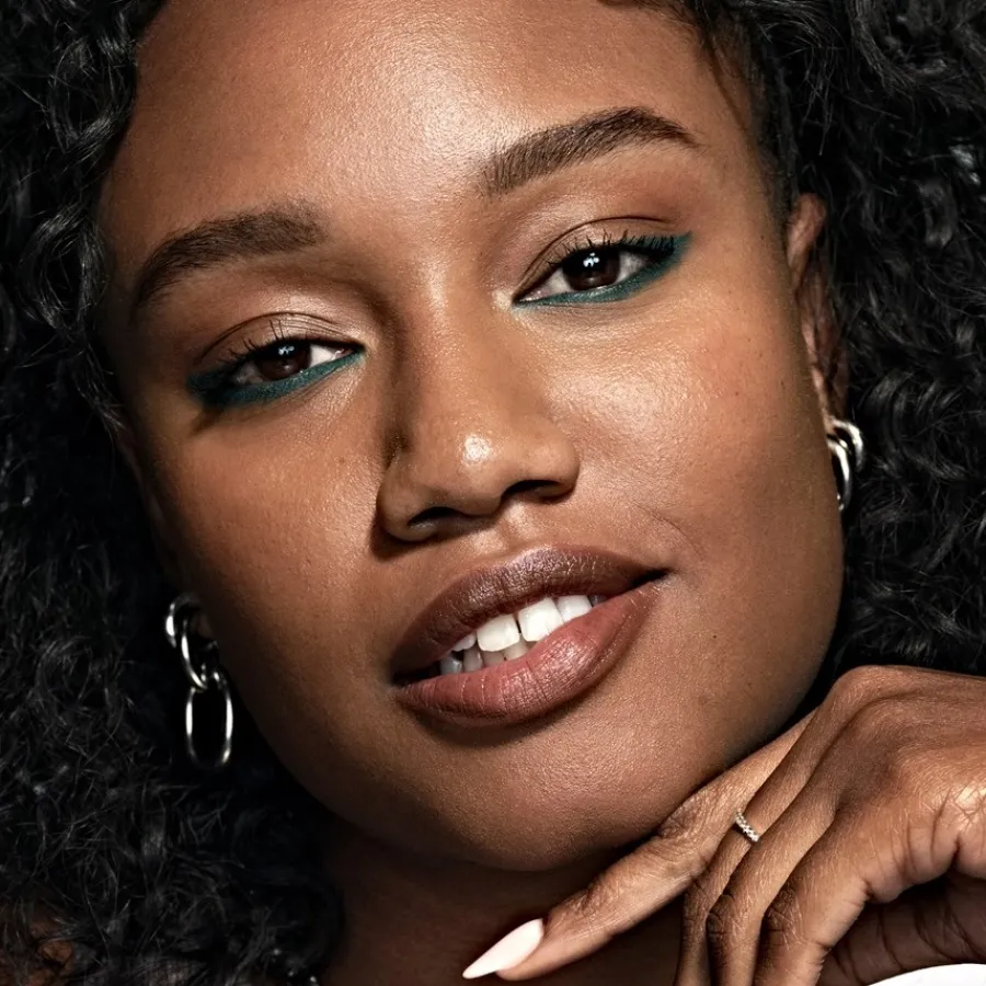 smashbox Foundation Halo Healthy Glow All-in-One Tinted Moisturizer SPF25 von