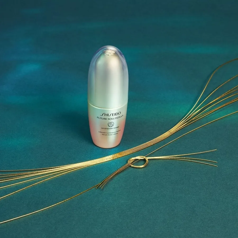 Shiseido Future Solution LX Ultimate Luminance Serum Legendary Enmai von