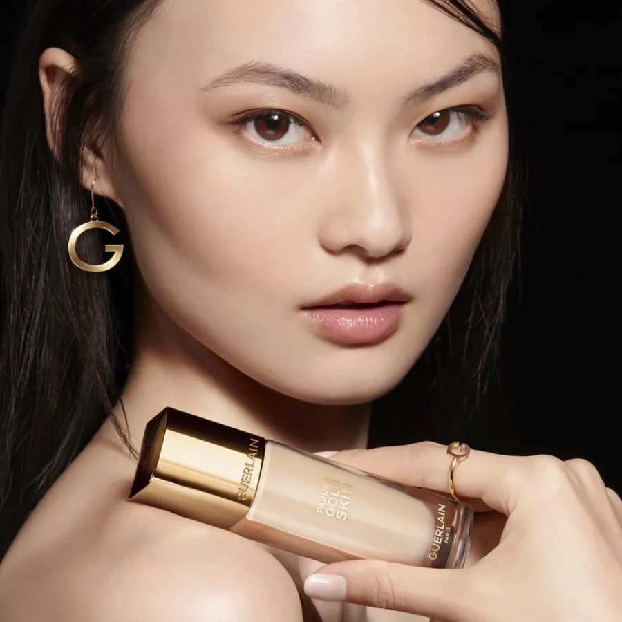 GUERLAIN Parure Gold Glow Fluid Foundation