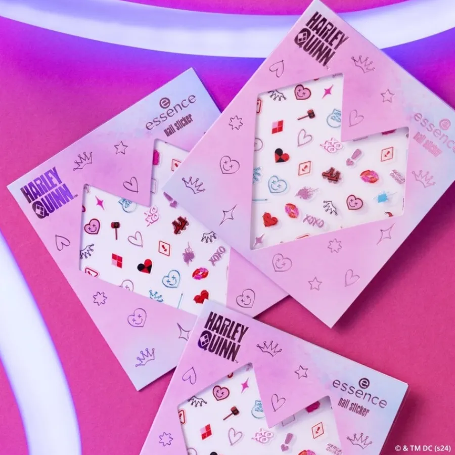 Essence Harley Quinn Nail Sticker von Clearance