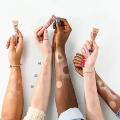 Essence Highlighter BABY GOT GLOW Liquid Highlighter von