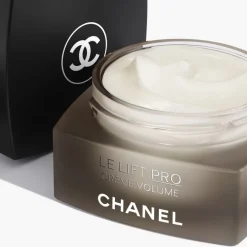 CHANEL LE LIFT LE LIFT PRO CRÈME VOLUME Korrigiert – Redefiniert – Polstert auf von