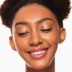 Essence Lidschatten Jelly Jewels Glitter Eyeshadow Topper von