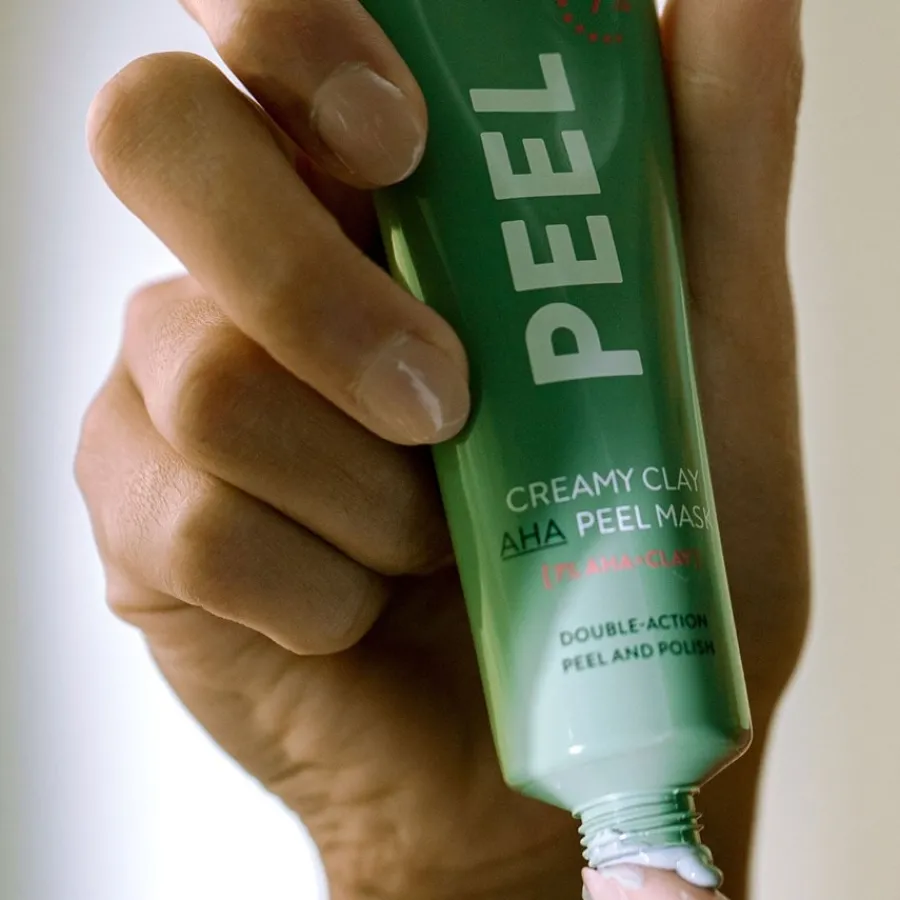 Mu00C1DARA Masken Peel Creamy Clay AHA Peeling Maske von MÁDARA Clearance