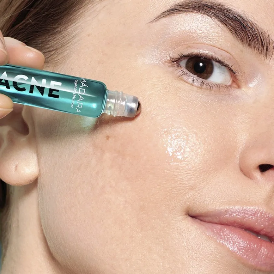 Mu00C1DARA MÁDARA ACNE Spot Roll-On