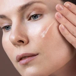 Mu00C1DARA MÁDARA Hydra Intense Rose Jelly SOS