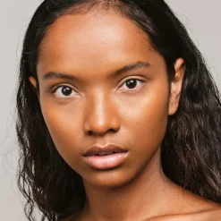 Mu00C1DARA MÁDARA Skin Equal Soft Glow Foundation SPF15 Clearance