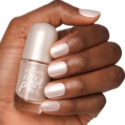 Essence Nagellack Gel Nail Colour von