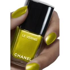 CHANEL NAGELLACK LE VERNIS Farbe und Glanz mit langem Halt von