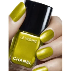 CHANEL NAGELLACK LE VERNIS Farbe und Glanz mit langem Halt von