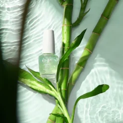 OPI Nature Strong Nail Lacquer von