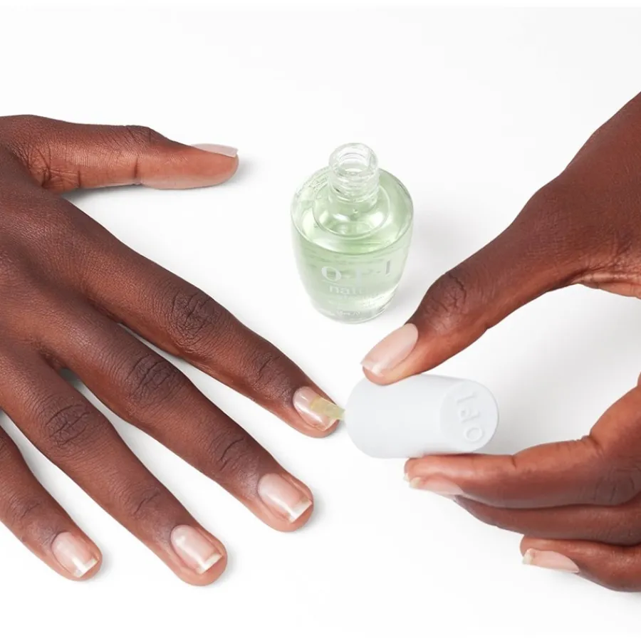 OPI Nature Strong Nail Lacquer von