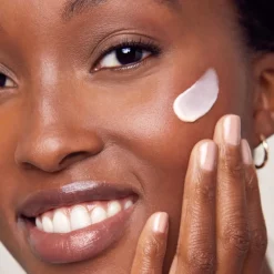 NIVEA Tagespflege Fluid LSF 50 Anti-Pigmentflecken